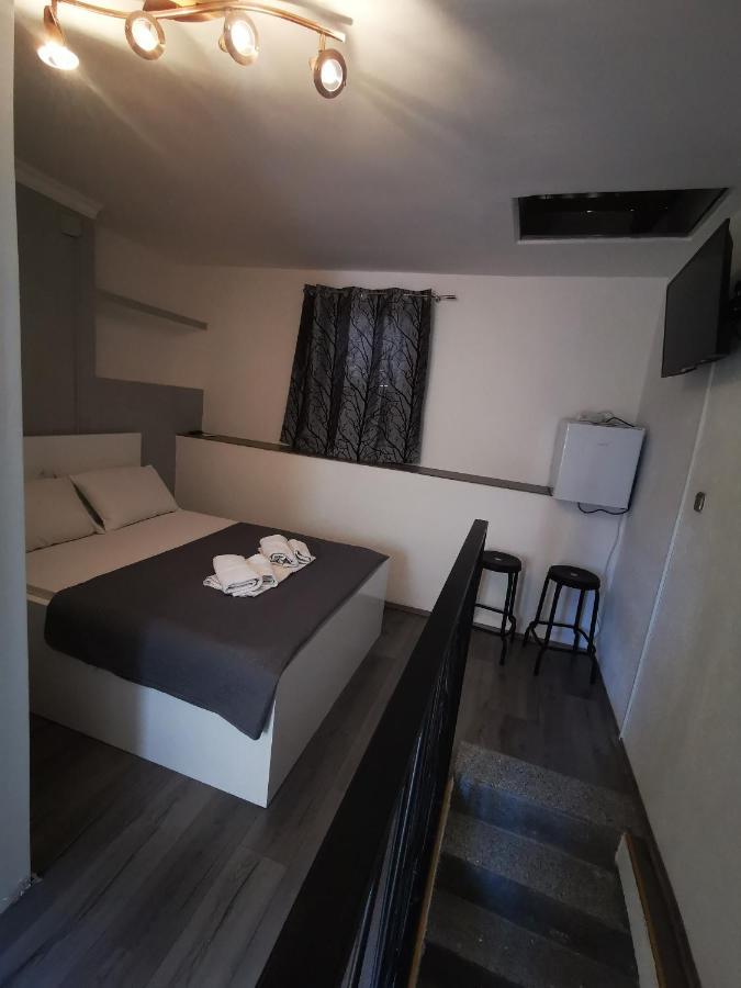 Rooms Pama Split Buitenkant foto