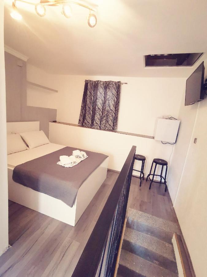 Rooms Pama Split Buitenkant foto