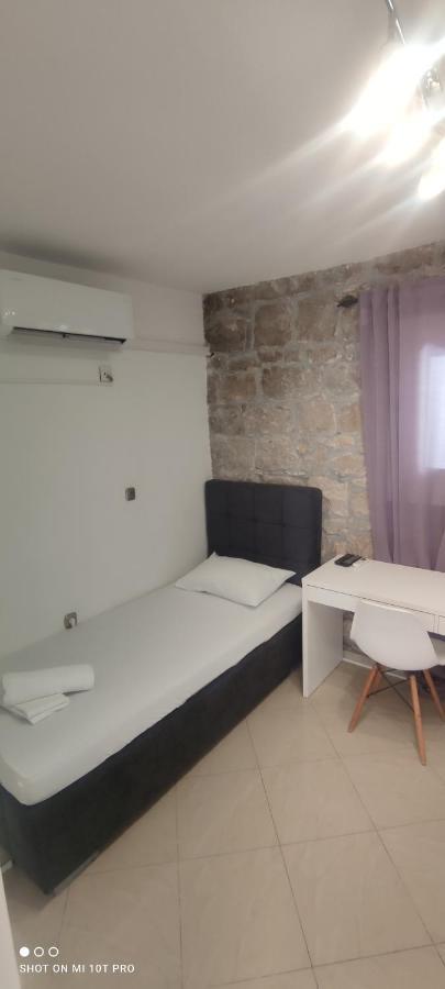 Rooms Pama Split Buitenkant foto