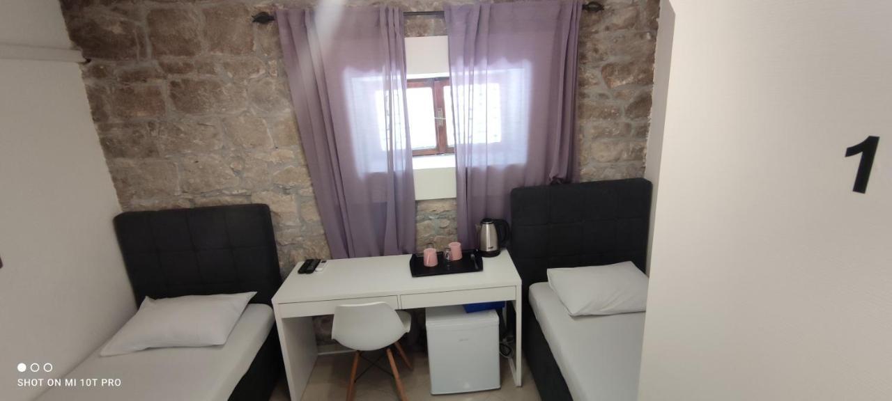 Rooms Pama Split Buitenkant foto
