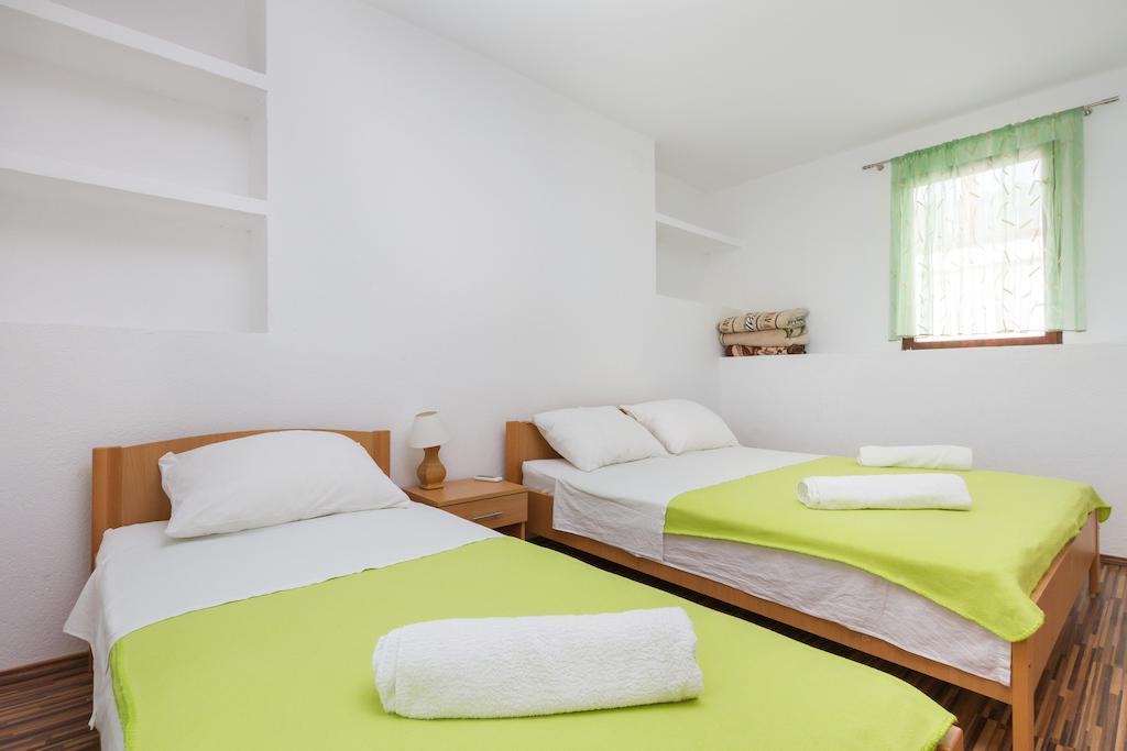 Rooms Pama Split Buitenkant foto