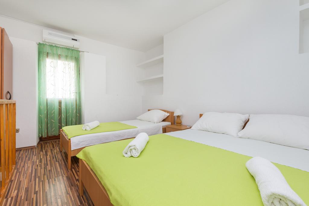 Rooms Pama Split Buitenkant foto